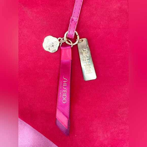 SHISEIDO Ginza Tokyo Large Red and Pink Tote Bag - Picture 2 of 11